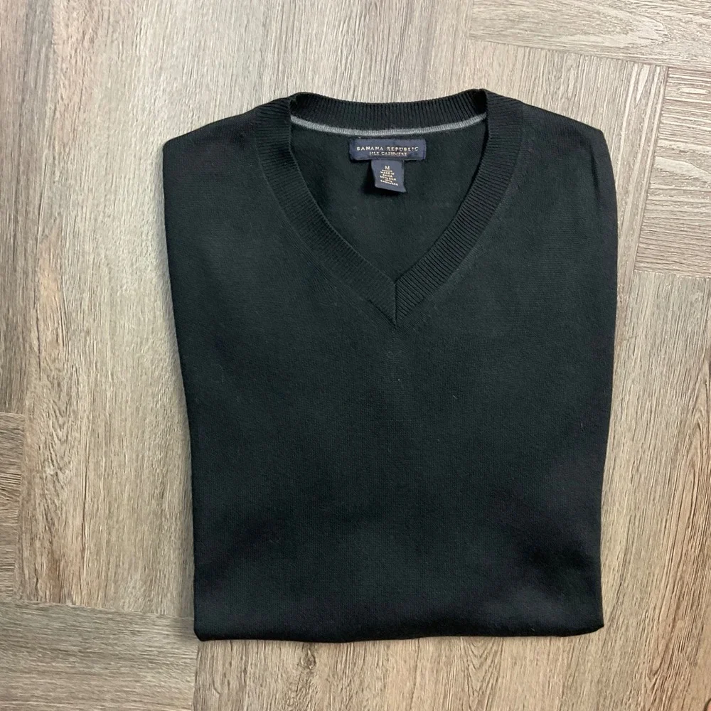 Y2K Banana Republic Silk Cashmere V-Neck Sweater Mens Medium Black Preppy Classy